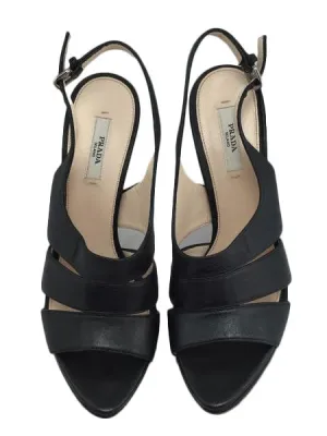 Black Prada Pumps!